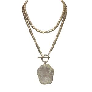 Agate Druzy Slice Pendant on 30" gold tone beaded necklace